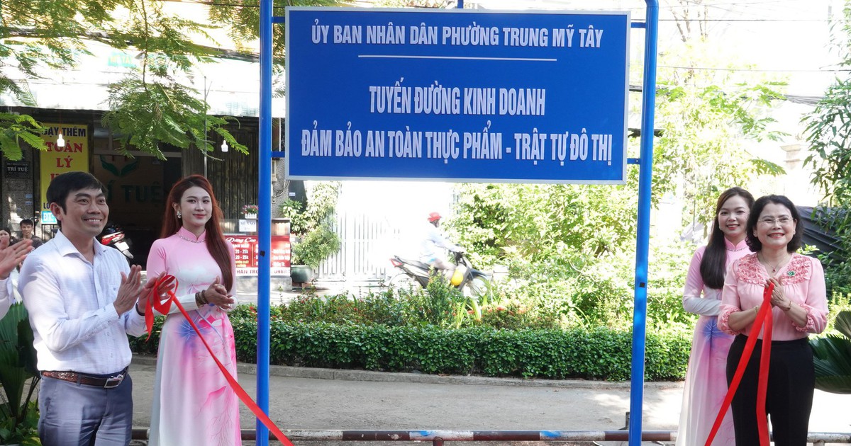 Phường cửa ngõ Tây Bắc TP.HCM ra mắt tuyến đường kinh doanh kiểu mẫu
