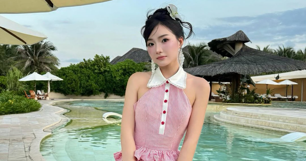 Khoe dáng thon nhờ chiếc váy xòe quen thuộc