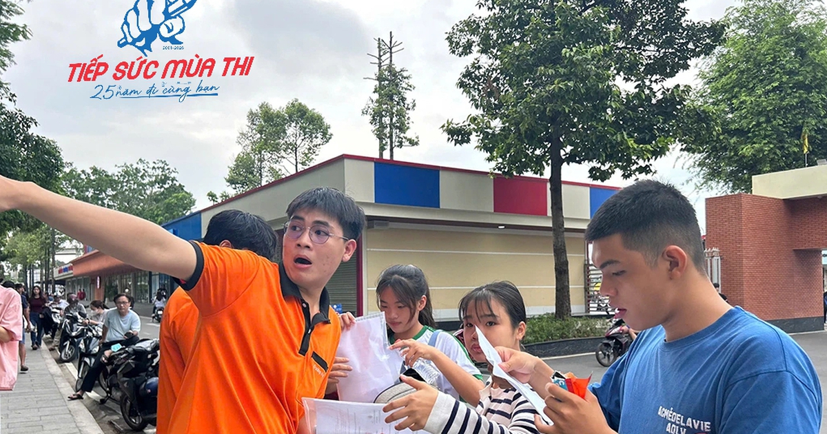 Tình nguyện viên hóa shipper, chạy nước rút hỗ trợ thí sinh