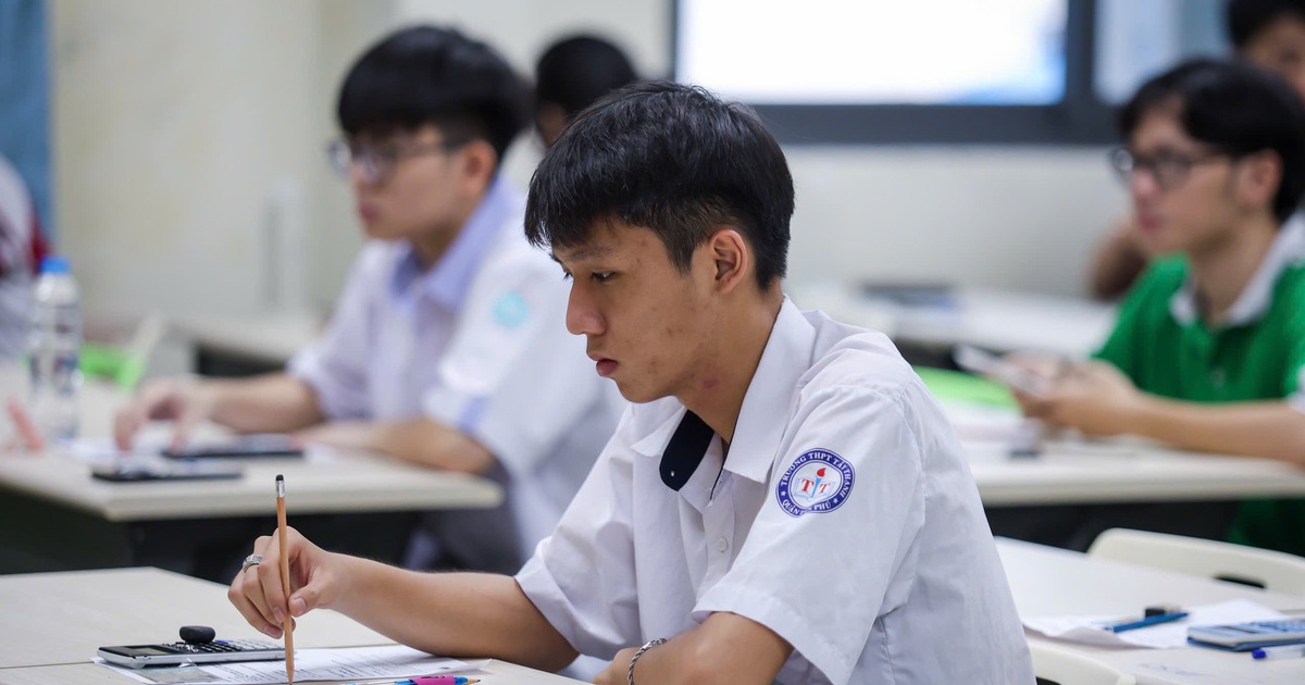 Thí sinh gần 1.000 điểm đợt 1 đoán điểm năng lực thấp hơn ở đợt 2, vì sao?