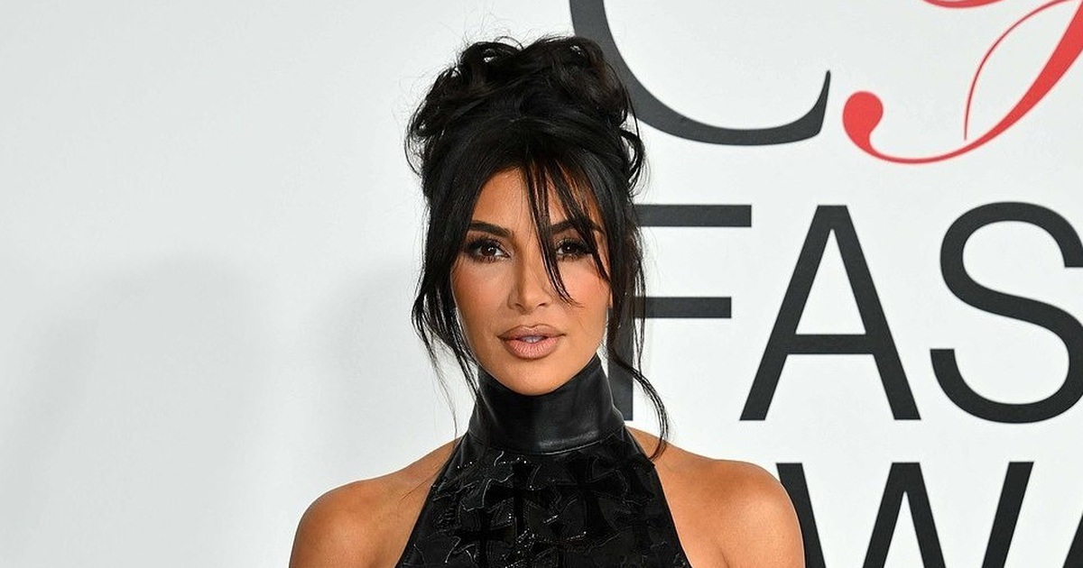 Hơn 300 bộ trang phục độc lạ của Kim Kardashian bất ngờ được đem bán đấu giá
