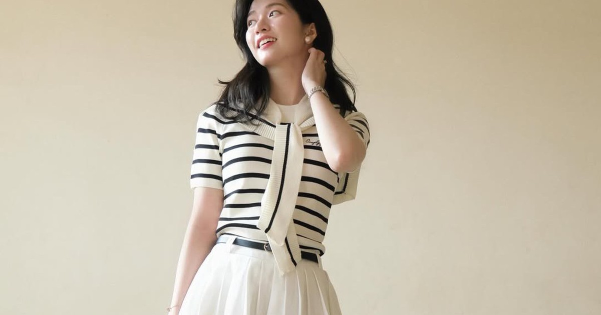 Chân váy xếp ly: Điểm nhấn thanh lịch cho tủ đồ mùa mới