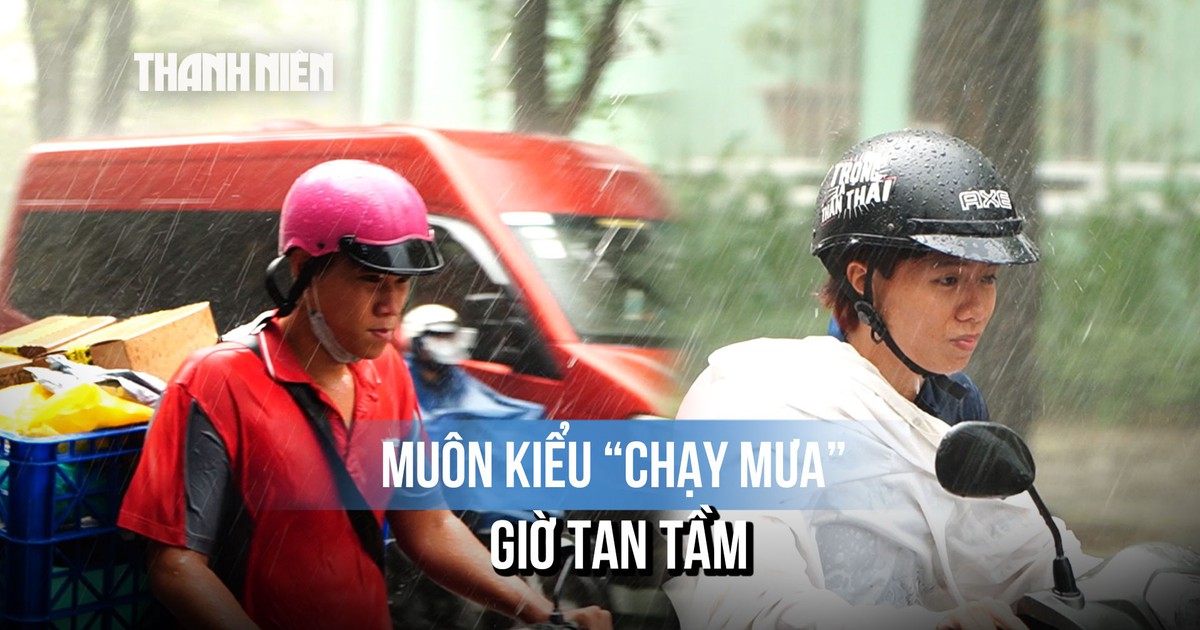 Không đỡ nổi cơn mưa chiều, người dân TP.HCM hết chạy mưa đến trốn mưa