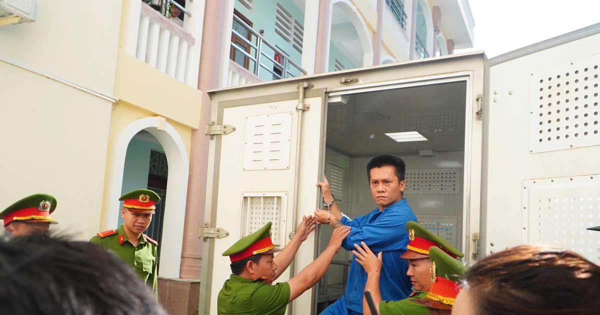 Thắt chặt an ninh tại phiên tòa xét xử vụ cướp ngân hàng ở Gia Lai