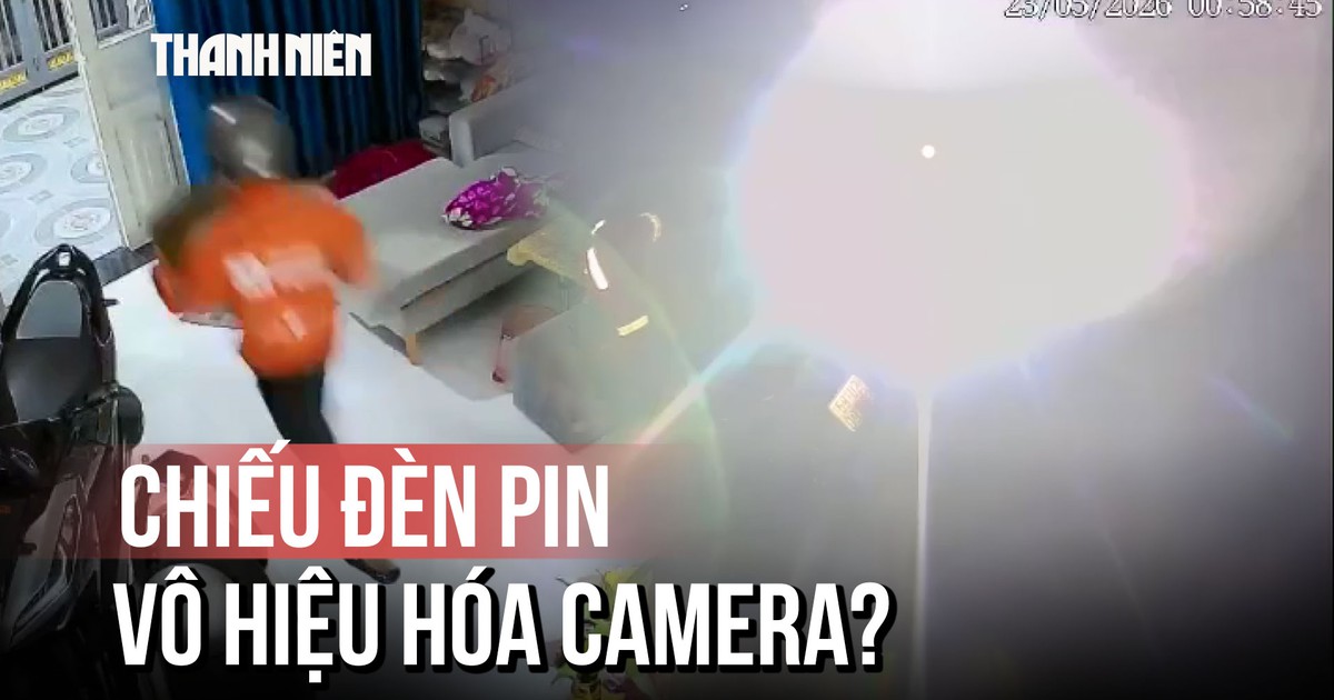 Bắt giữ nhóm trộm cắp vô hiệu hóa camera bằng... đèn pin