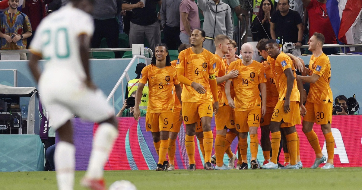 Hà Lan mạo hiểm mang đội hình ‘dị’ đến World Cup, HLV Koeman nói gì?