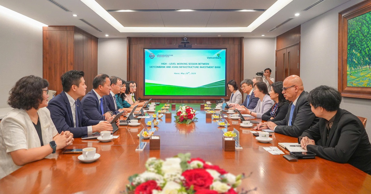 Vietcombank và AIIB thúc đẩy hợp tác hạ tầng xanh