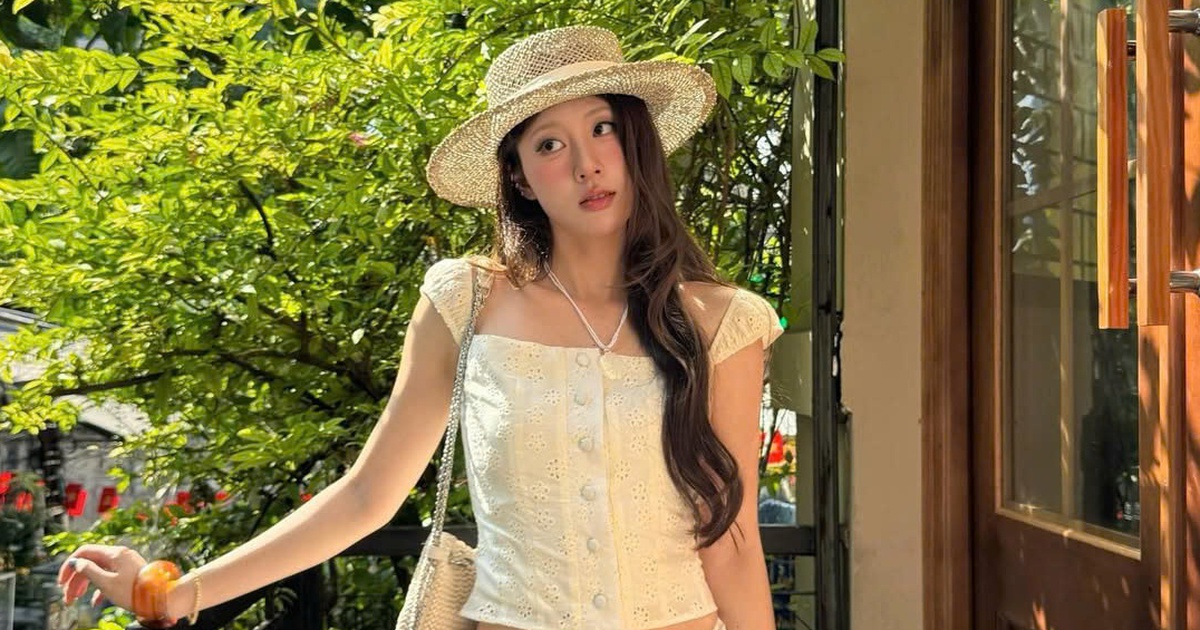 Diện cả bộ đồ màu trắng: công thức dạo phố sang chảnh, tinh tế