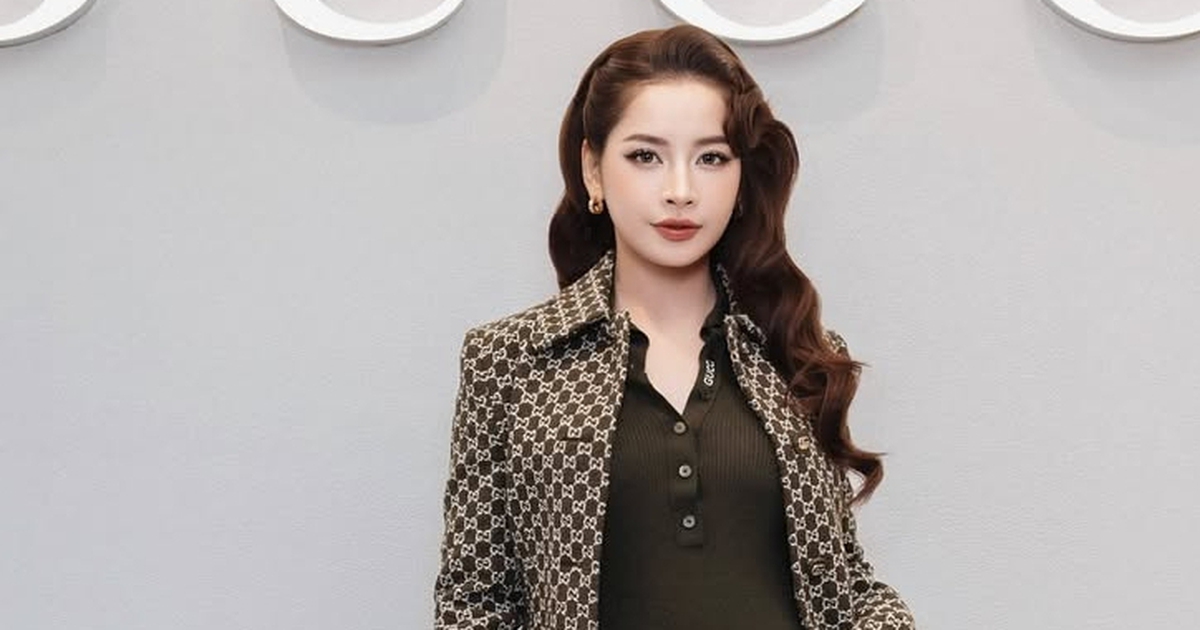Áo blazer ca rô giúp nàng 'đốn tim' người đối diện