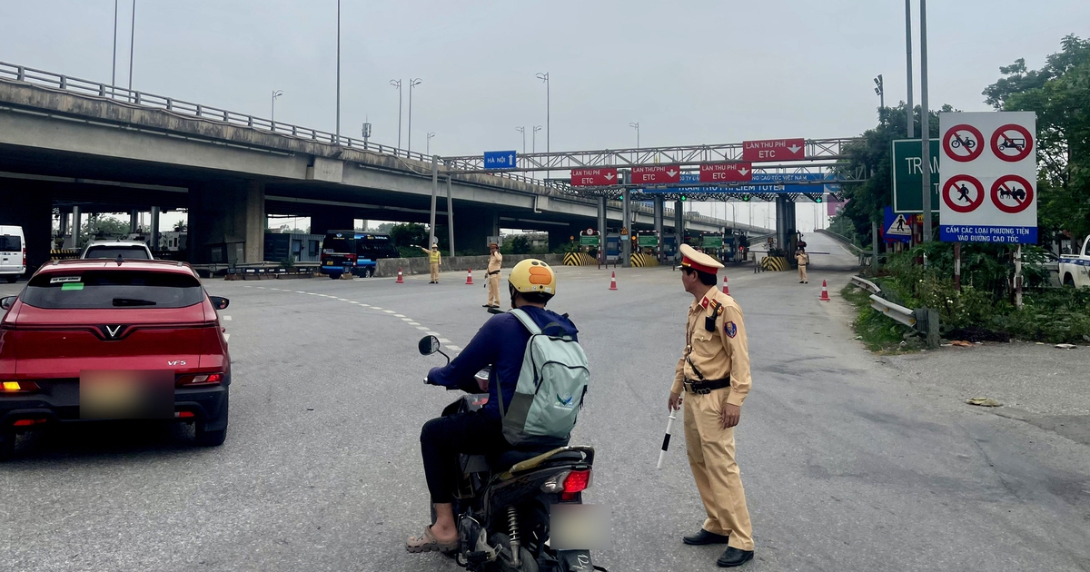 CSGT phân làn từ 40 km, cửa ngõ Hà Nội dễ thở ngày cuối nghỉ lễ