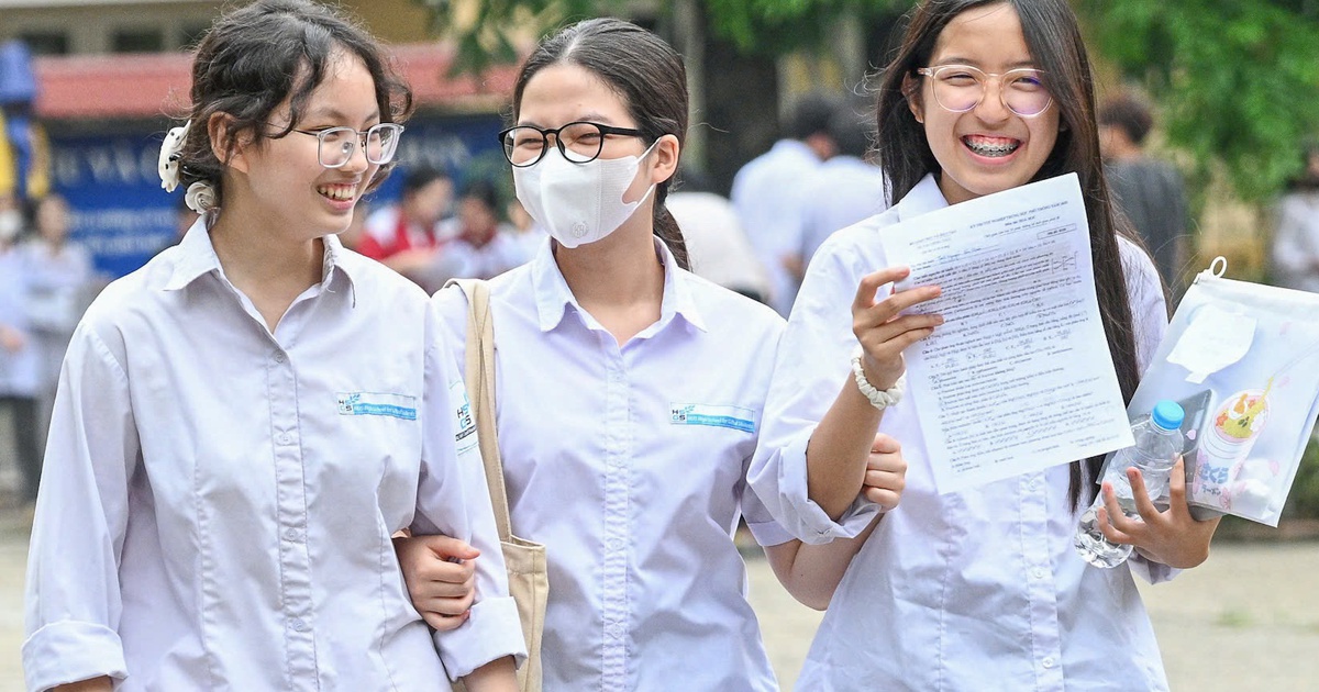 Đăng ký dự thi tốt nghiệp THPT vượt 1,2 triệu, số miễn thi ngoại ngữ giảm mạnh