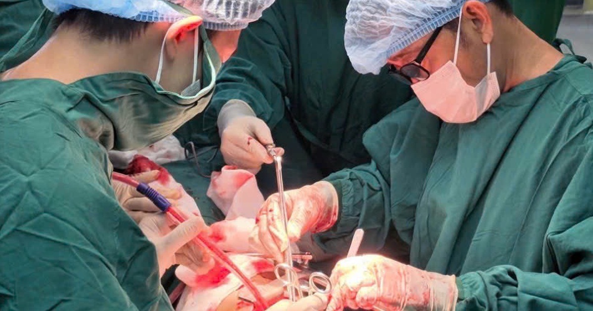 Bệnh viện Nguyễn Tri Phương cứu người đứt lìa động mạch cổ do tai nạn