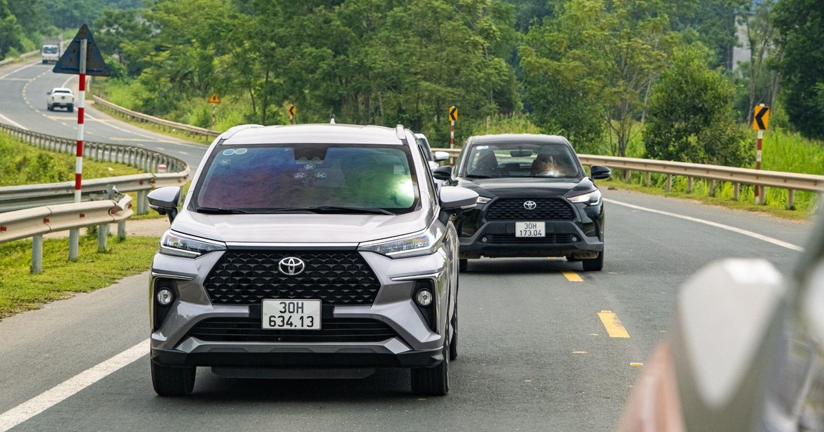 Xe gia đình đa dụng được ưa chuộng, Toyota kích cầu doanh số Veloz Cross