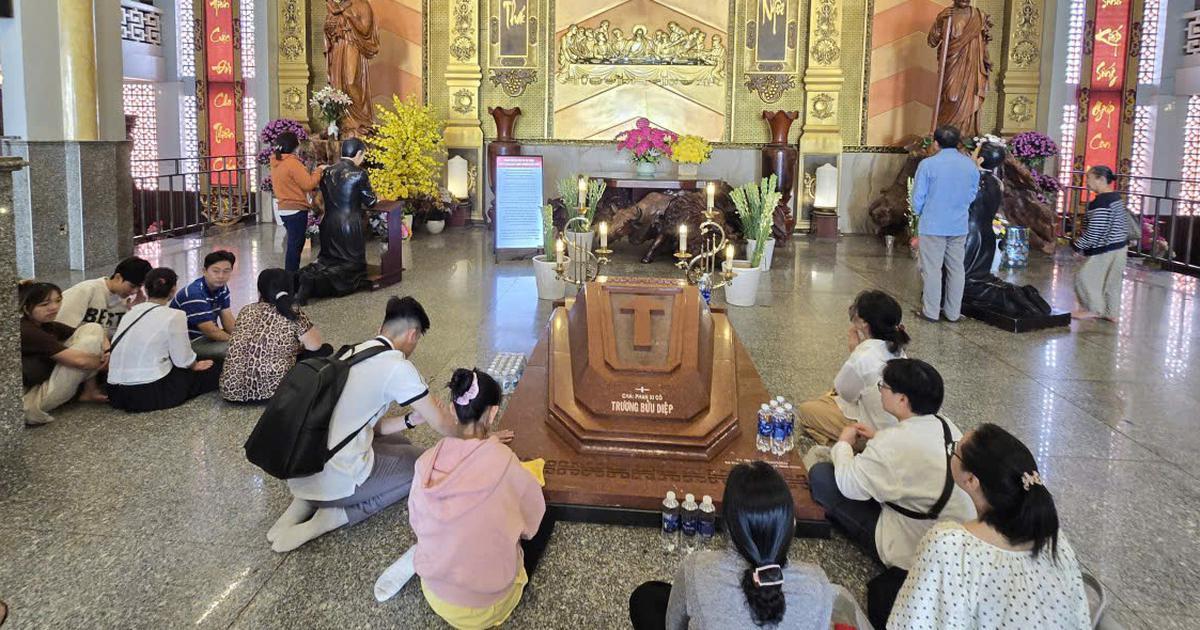 Trước lễ tuy&ecirc;n phong Ch&acirc;n phước đầu ti&ecirc;n ở Việt Nam, người h&agrave;nh hương cần chuẩn bị g&igrave;?
