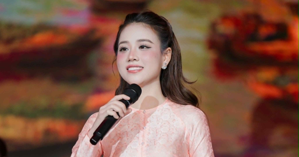 Ca sĩ bolero hé lộ cuộc sống ở tuổi 29, nói về cám dỗ trong nghề