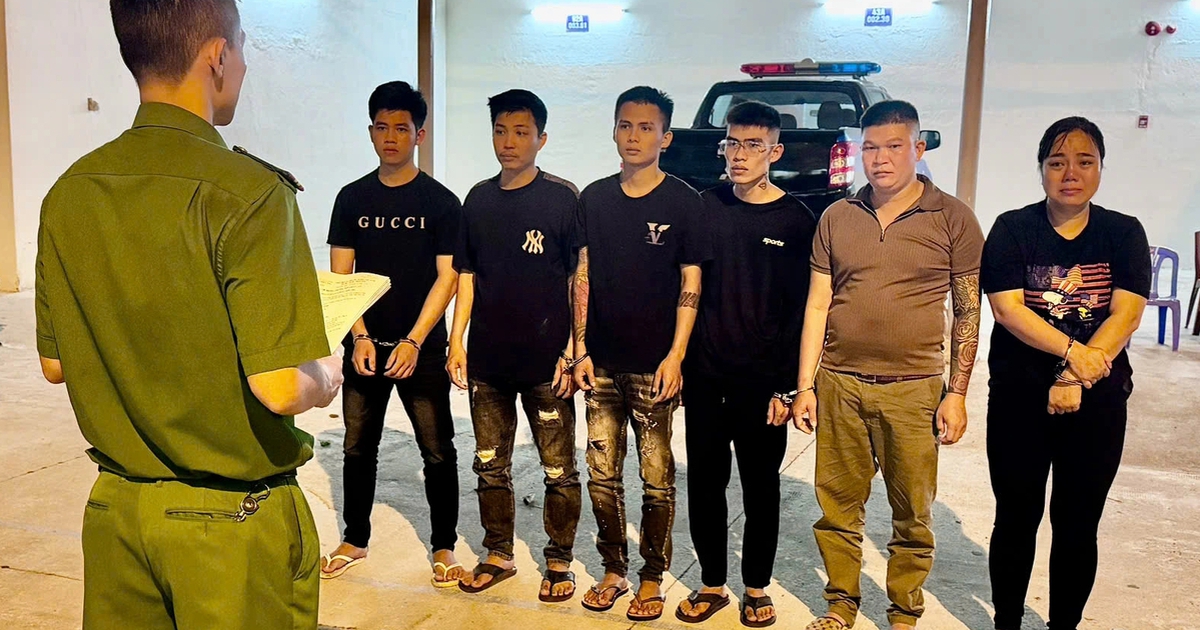 Giải cứu bé gái 14 tuổi bị ép phục vụ karaoke, bóc trần đường dây buôn người