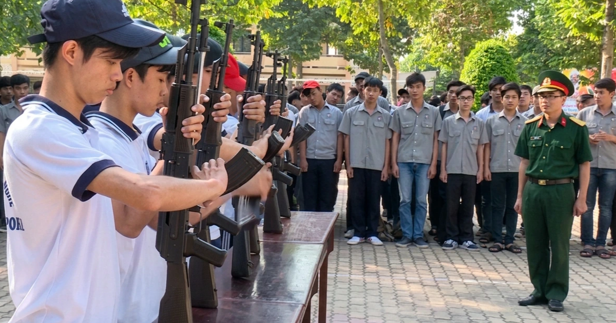 Sinh viên sẽ được miễn phí giáo trình và học phí giáo dục quốc phòng