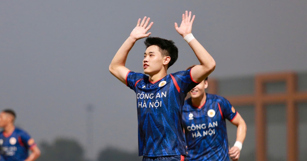 Vì sao CLB CAHN chơi bóng ở đẳng cấp hoàn toàn khác V-League?