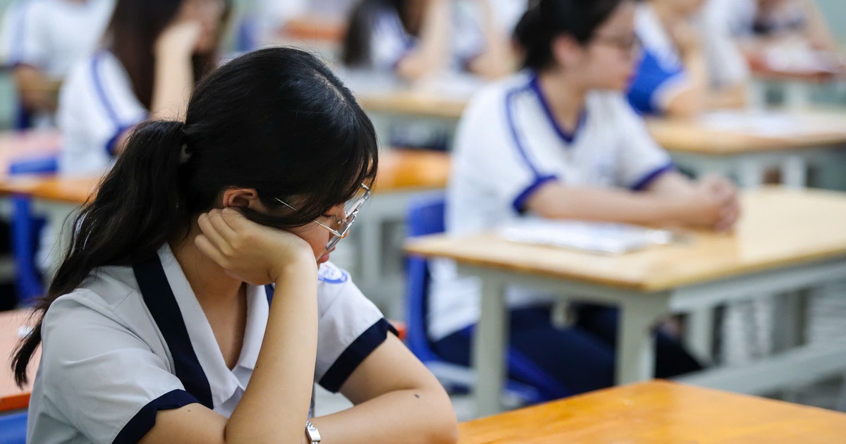 Ôn thi tốt nghiệp THPT: Giai đoạn nước rút quá nhiều kiến thức, làm sao nhớ hết?