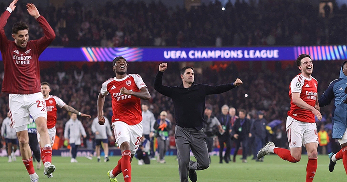 Lịch sử đang mời gọi Arsenal
