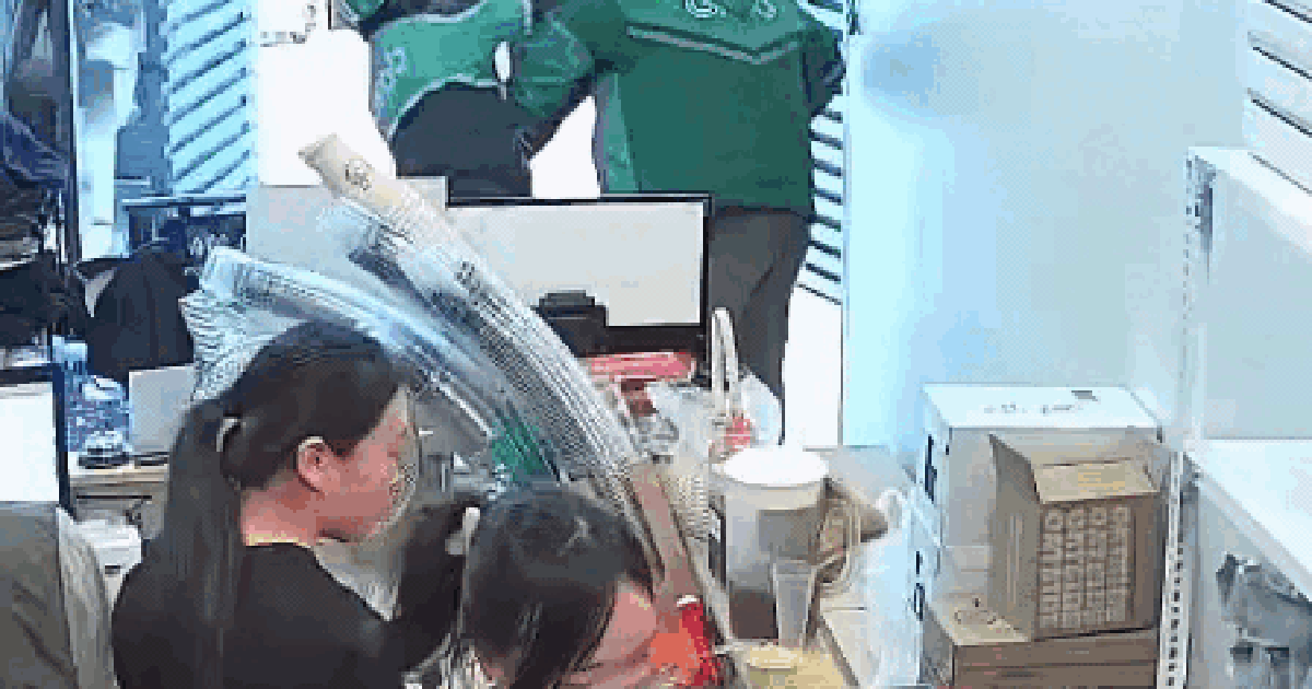 Nam shipper bị đồng nghiệp hành hung, dọa giết ở quán trà sữa
