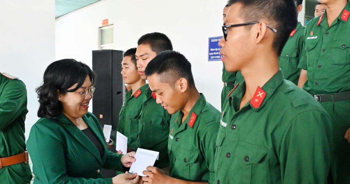 Nghĩa vụ quân sự 2026: TP.HCM thăm chiến sĩ mới sau 2 tháng huấn luyện