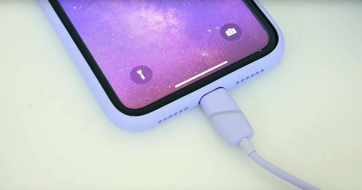 Apple nói gì về việc dùng sạc 100W cho iPhone?