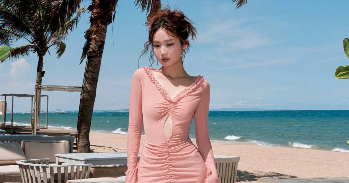 Hè rực rỡ cùng những chiếc váy đuôi cá quyến rũ