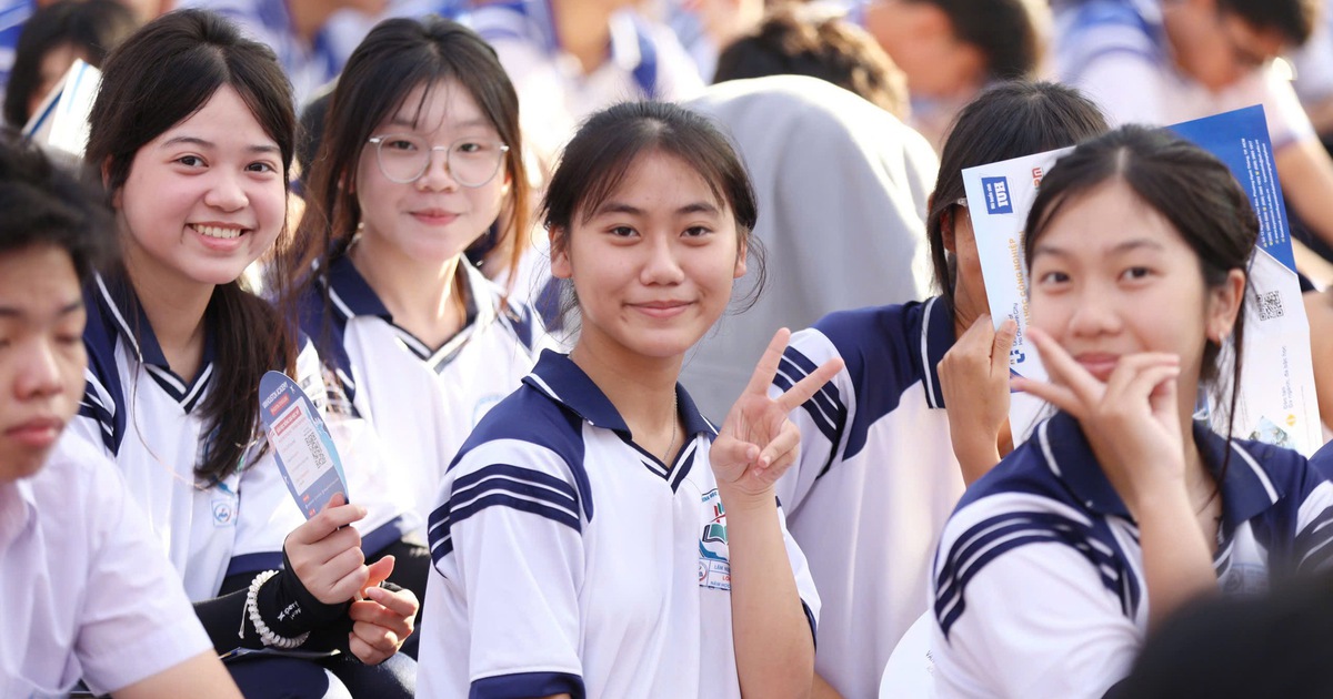 Xét tuyển ĐH 2026: Trọng số môn toán hoặc ngữ văn tối thiểu 1/3 nghĩa là gì?