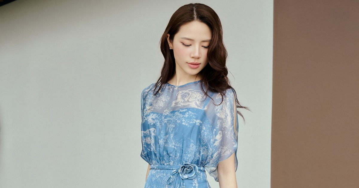 Áo dệt kim, váy dài tối giản... làm mới tủ đồ công sở hiện đại