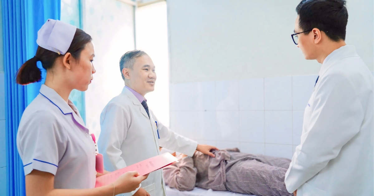 Cố nén cơn đau lúc nửa đêm, nam sinh 14 tuổi ở TP.HCM suýt mất tinh hoàn
