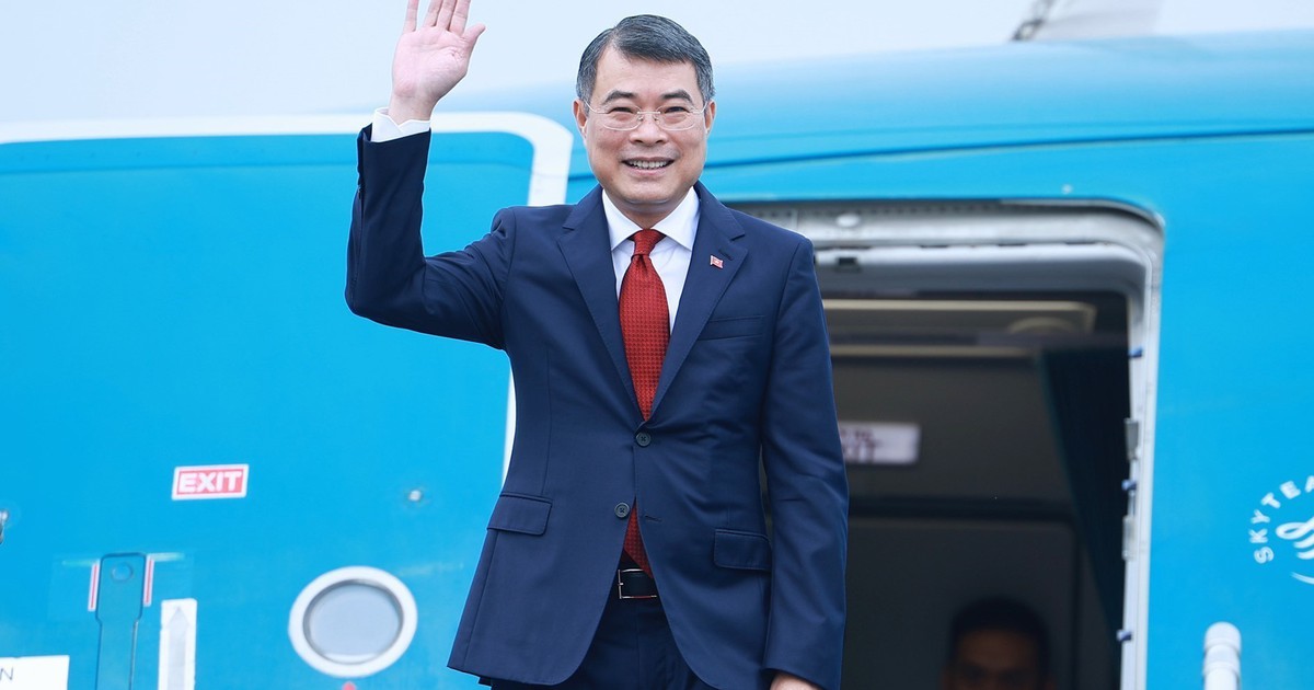 Thủ tướng Lê Minh Hưng lên đường dự Hội nghị Cấp cao ASEAN 48