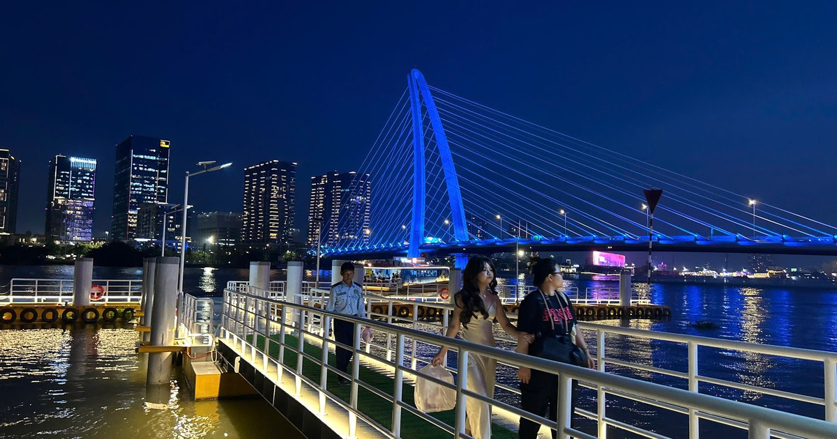 Bến tàu Ba Son có gì mà giới trẻ rủ nhau check-in 'view triệu đô'?