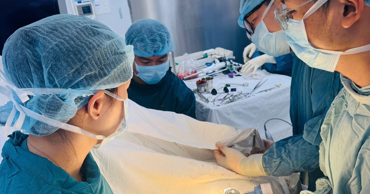 Nhét ‘trứng rồng’ vào hậu môn, nam bệnh nhân 31 tuổi phải cấp cứu