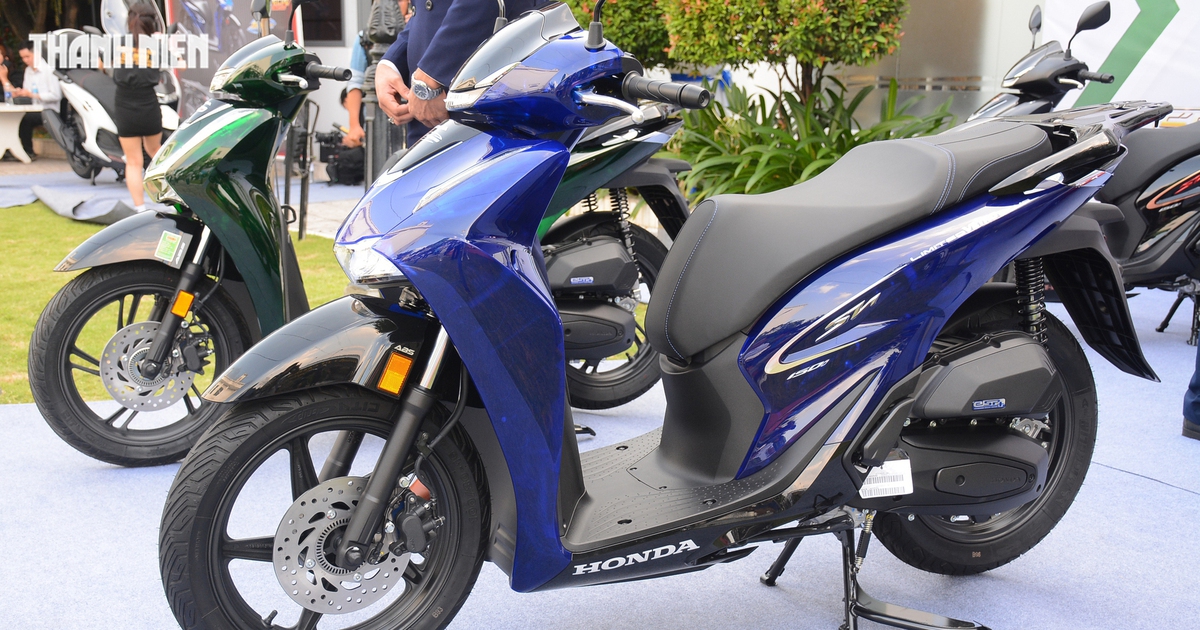 Bí ẩn sau 'dàn áo' thủy tinh của Honda SH150i Vetro Blue vừa về Việt Nam