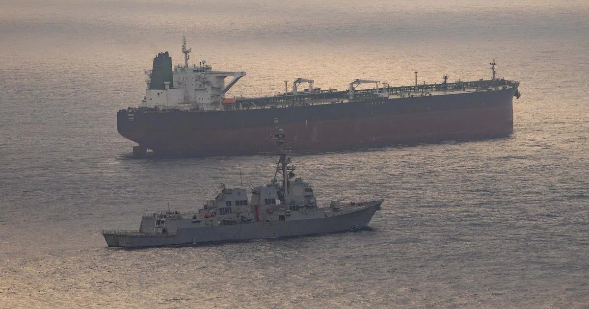 Lại tập kích Iran, Mỹ có thể mở eo biển Hormuz thế nào ?