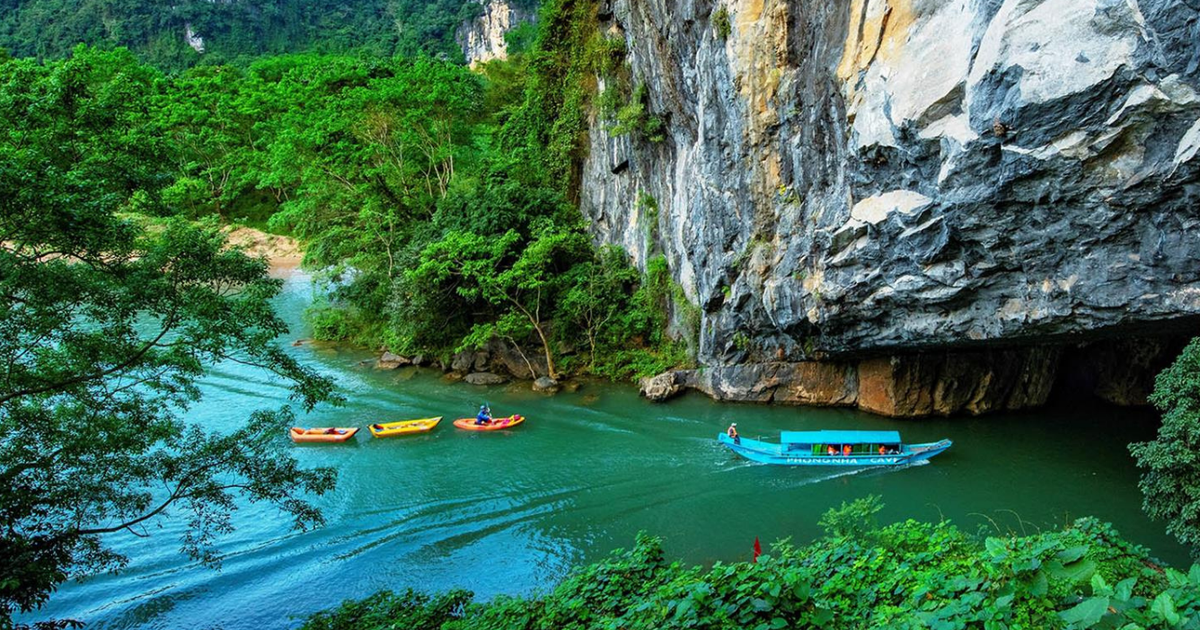 Du sơn ngoạn thủy: 'Phong Nha cốc tự rõ rành cảnh tiên'
