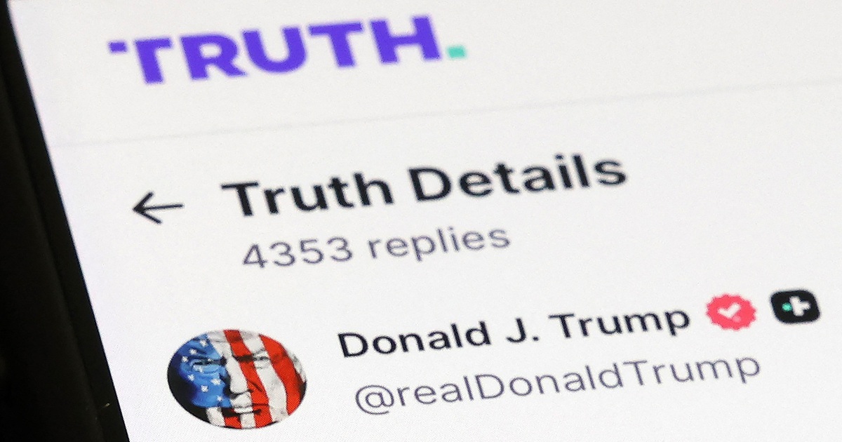 Công ty của ông Trump báo lỗ 400 triệu USD
