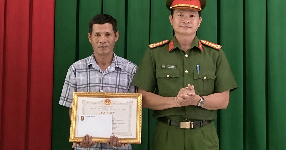 Khen thưởng người lao xuống sông cứu cô gái ở Vĩnh Long