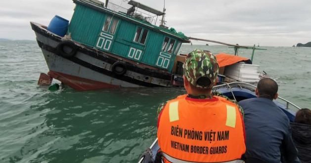 Tìm kiếm ngư dân mất tích sau vụ đắm thuyền ở Cô Tô
