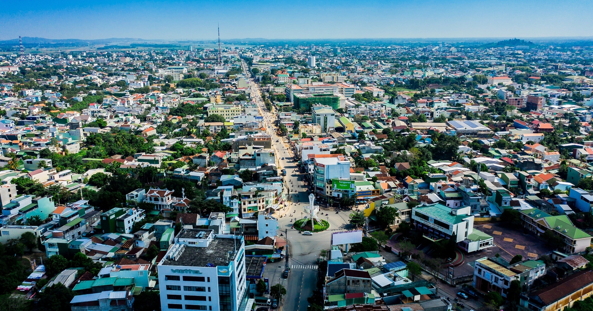 Phê bình chủ tịch phường ở Quảng Ngãi để hồ sơ đất đai 'ngâm' hơn 90 ngày