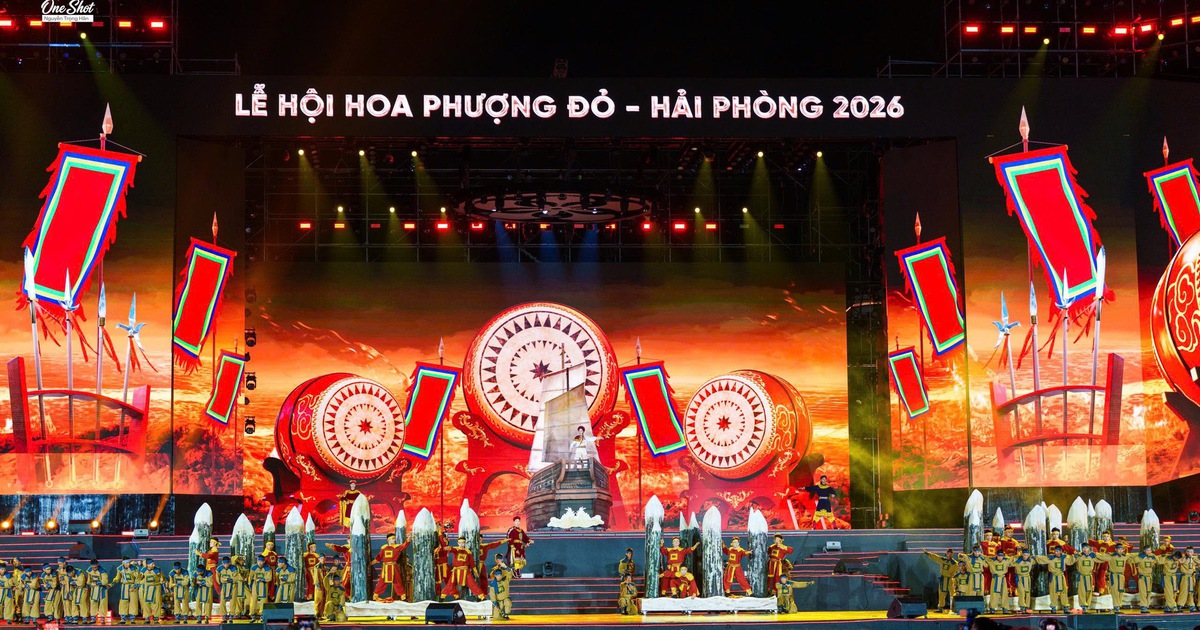 Lễ hội Hoa phượng đỏ bùng nổ, hút 10.000 khán giả