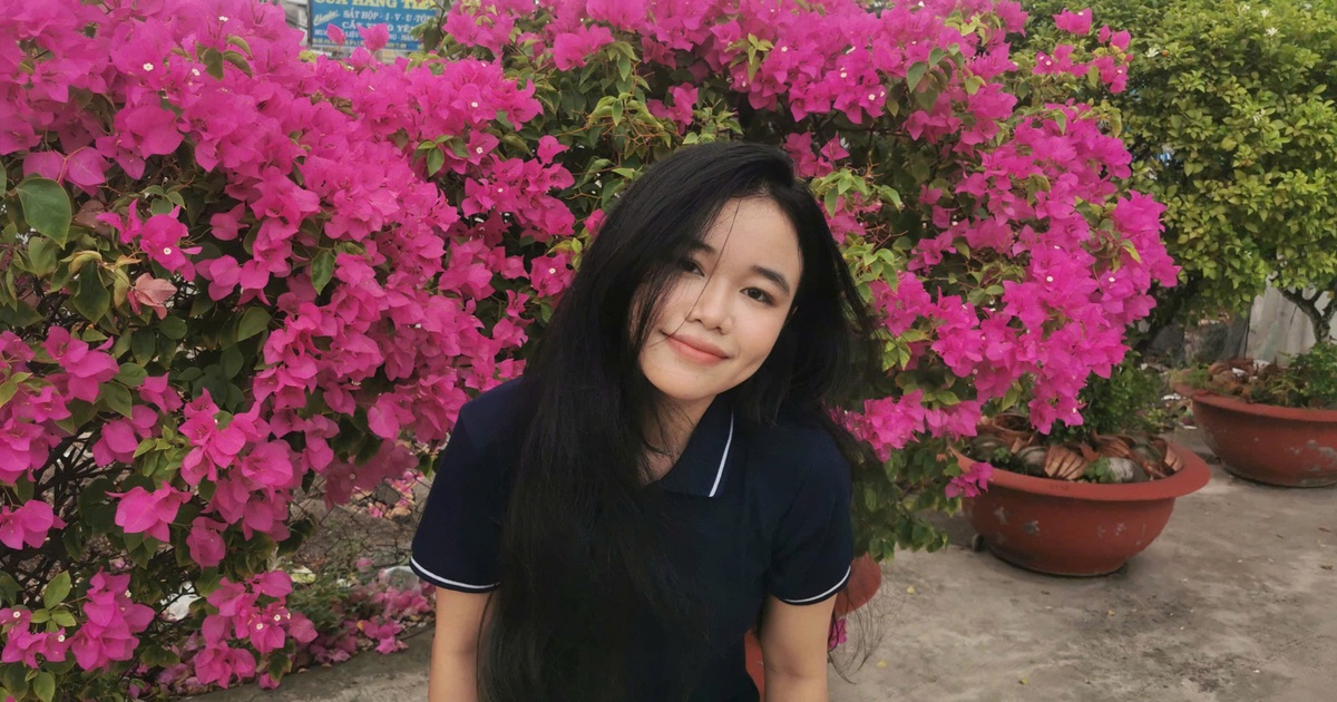 Thủ khoa kể chuyện thức trắng đêm ôn thi vì áp lực ‘sợ thua bạn’
