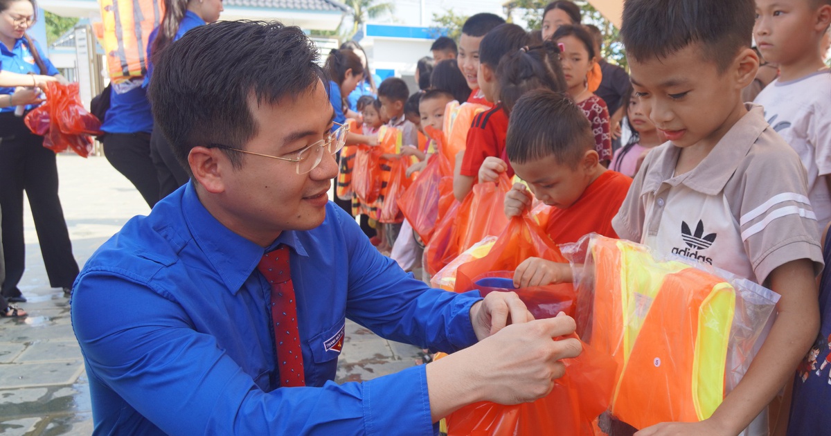 Ra quân chiến dịch tình nguyện hè tại chiến khu Ngọc Trạo