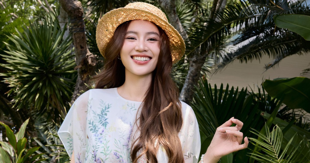Váy hoa dáng dài, nét dịu dàng mang chất riêng mùa hạ