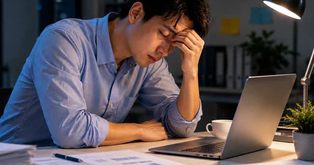 Vì sao laptop hoạt động mượt khi cắm điện nhưng ì ạch khi dùng pin?