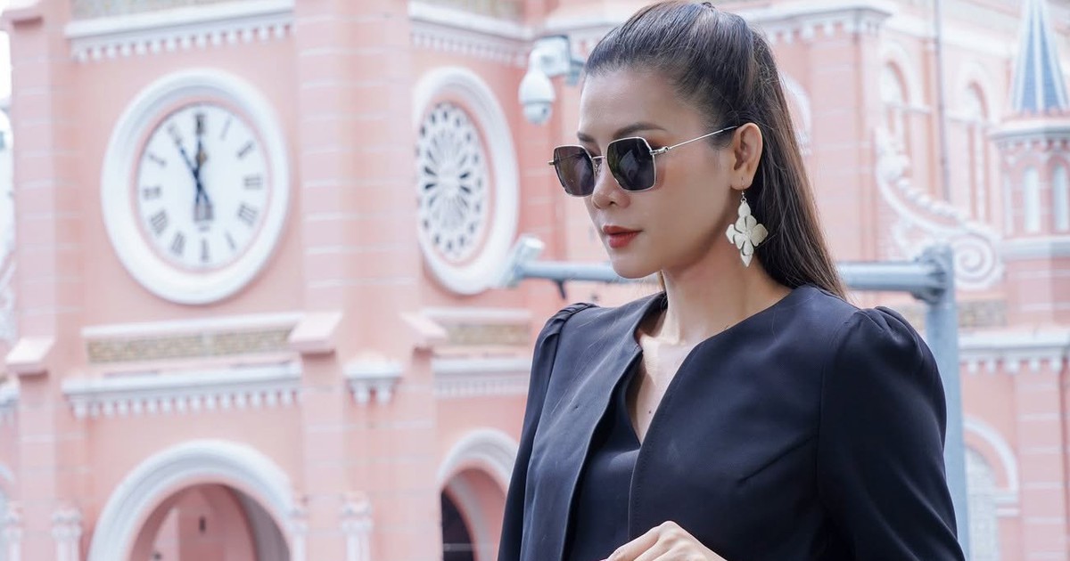 Tôn nét 'sang, xịn, mịn' chỉ với đôi bông tai bản to