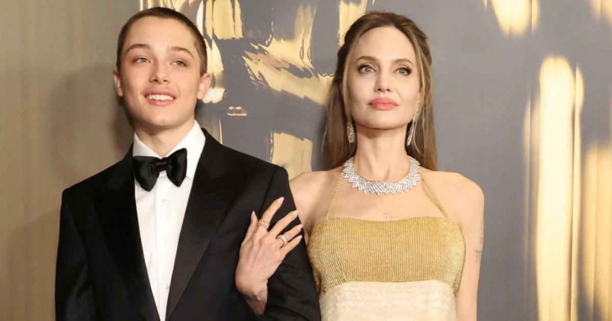 Hành trình lớn lên của cặp song sinh nhà Brad Pitt và Angelina Jolie