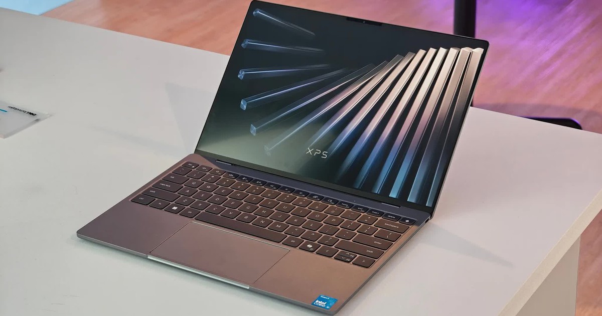 Laptop Windows giá rẻ tìm lại "ánh hào quang"