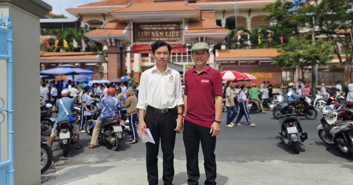 Hai bố con thi tốt nghiệp THPT cùng một nơi, điểm đặc biệt nằm ở đây...